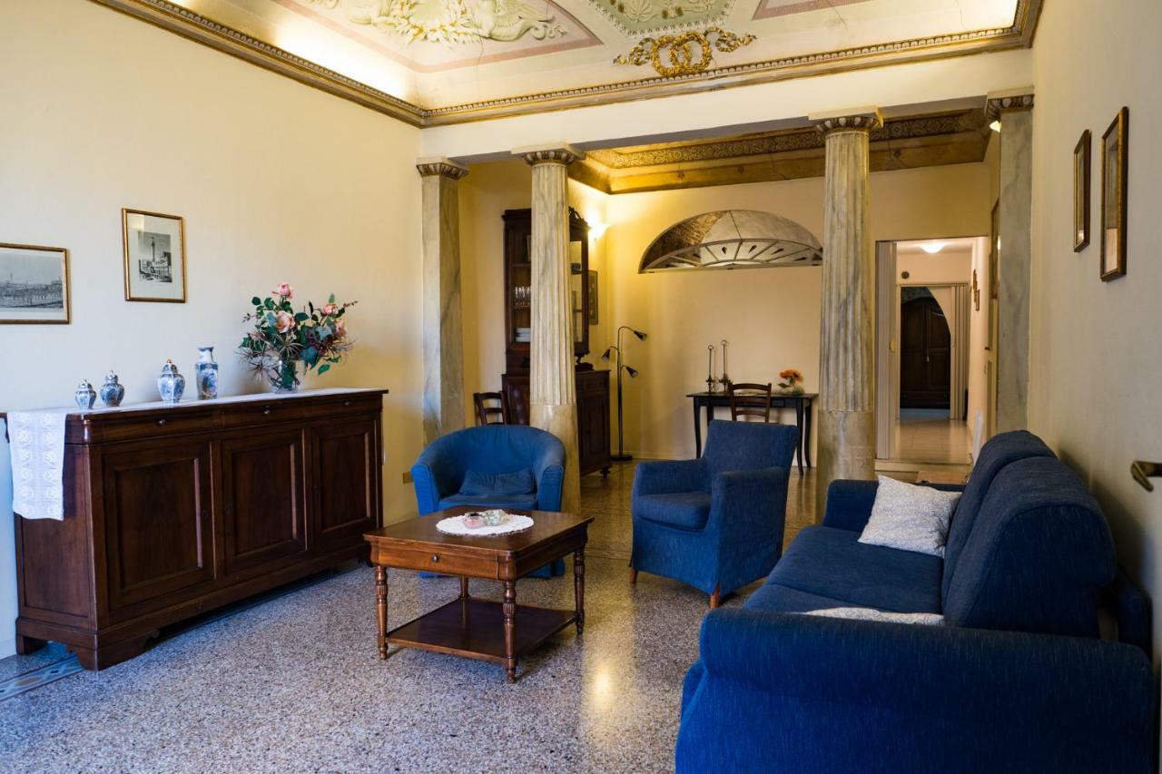 Residenza D'Epoca " Il Campo" By Francigenaapartments Siena Exterior foto